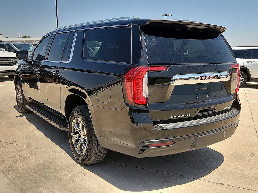 Used 2023 GMC Yukon XL SLE SUV