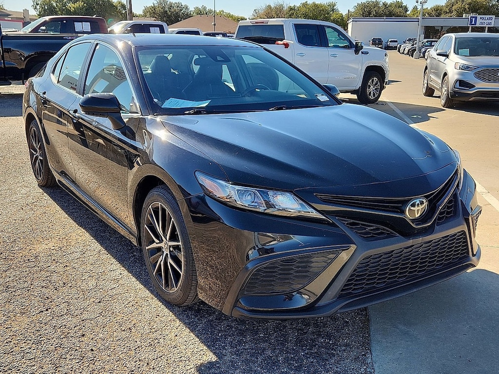 Used 2024 Toyota Camry SE Sedan