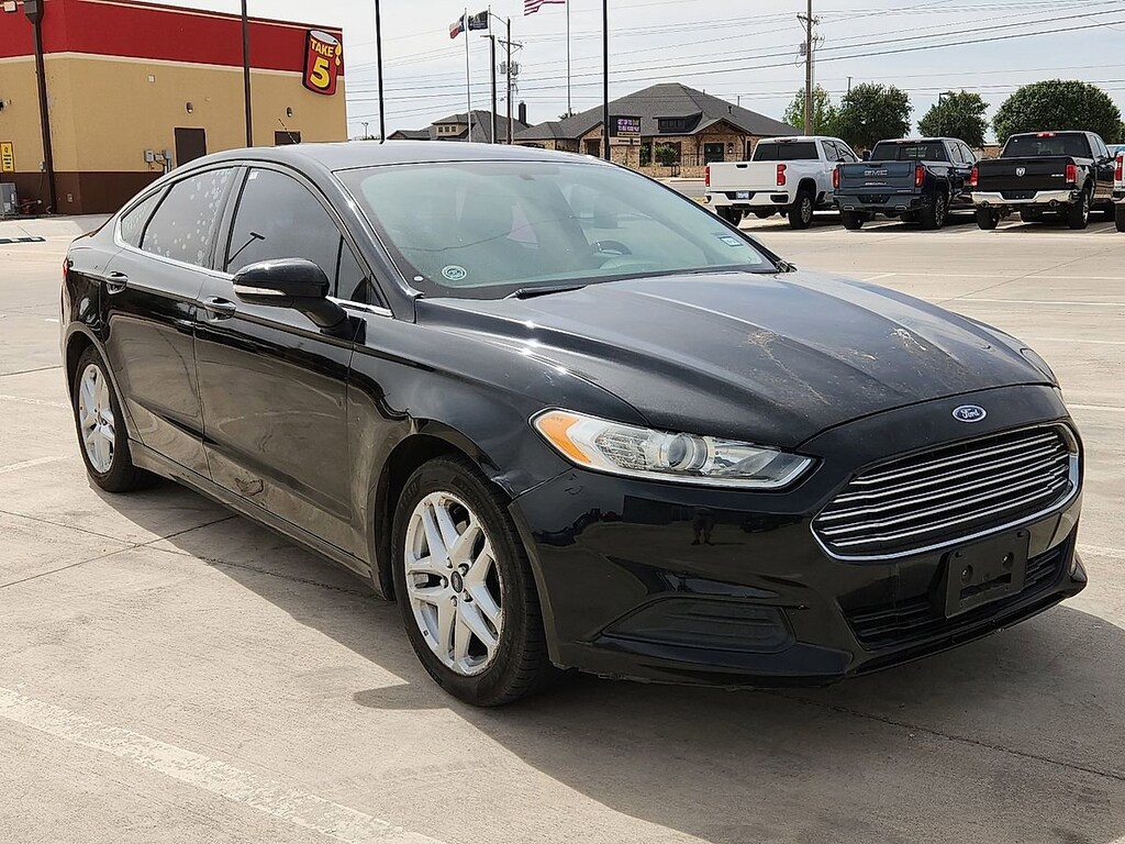 Used 2016 Ford Fusion SE Sedan