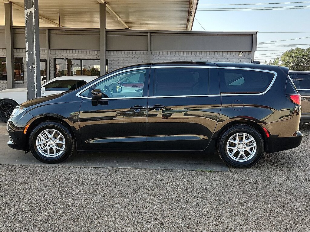 Used 2022 Chrysler Voyager LX Van Passenger Van