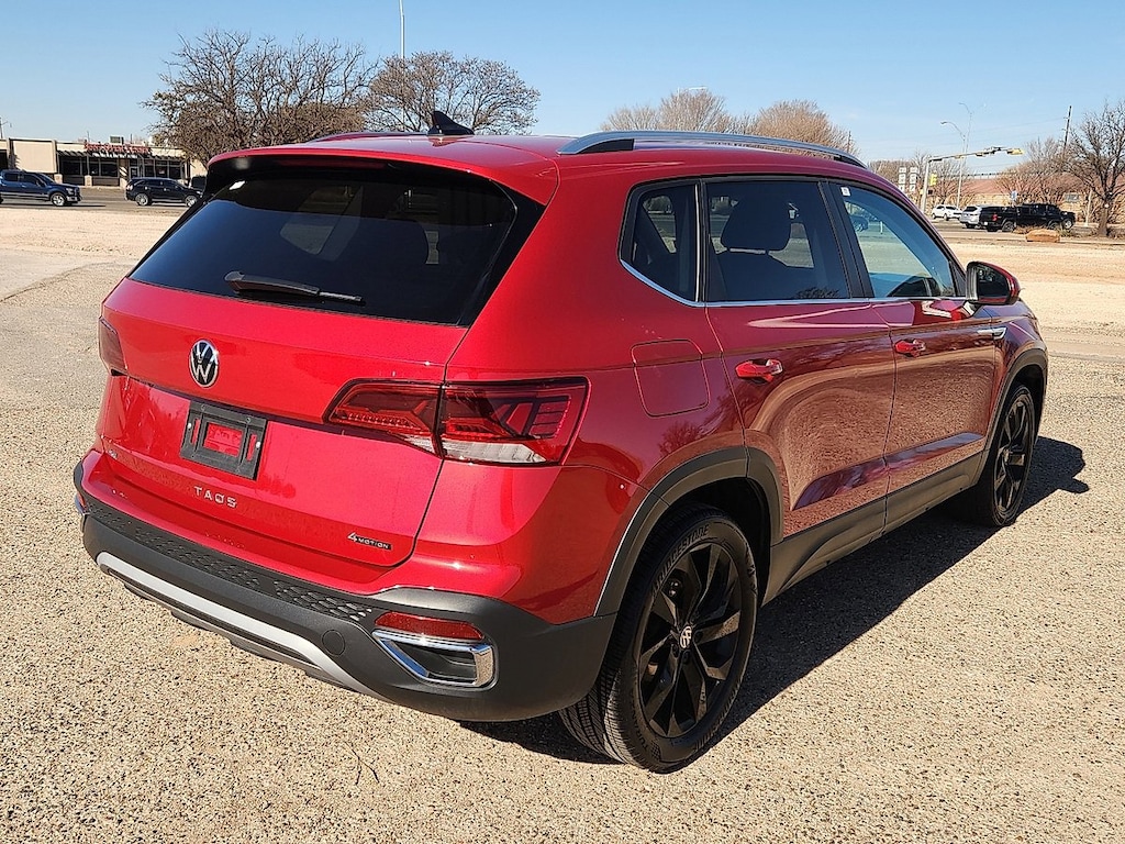 Used 2022 Volkswagen Taos 1.5T SE 4MOTION SUV