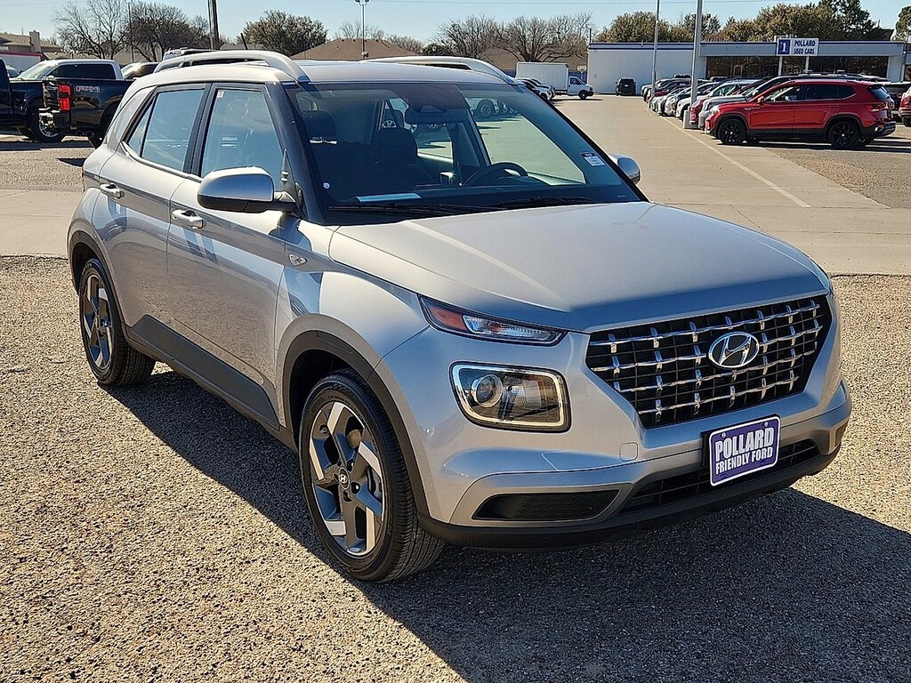 Used 2025 Hyundai Venue SEL SUV