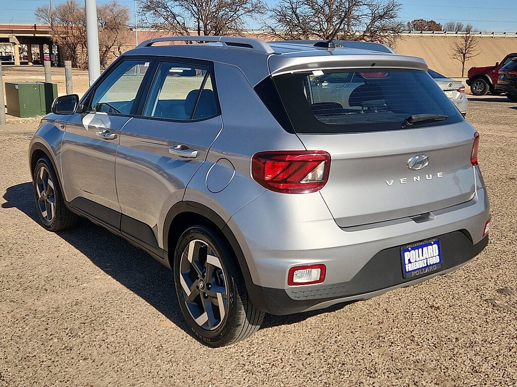 Used 2025 Hyundai Venue SEL SUV