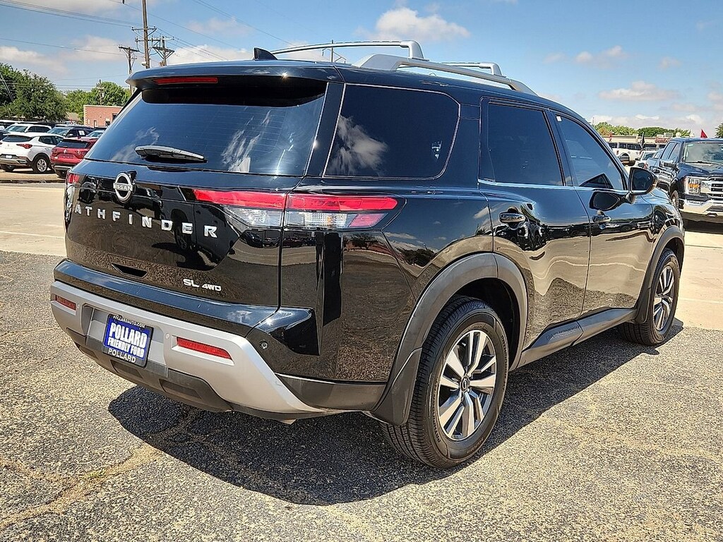 Used 2023 Nissan Pathfinder SL SUV