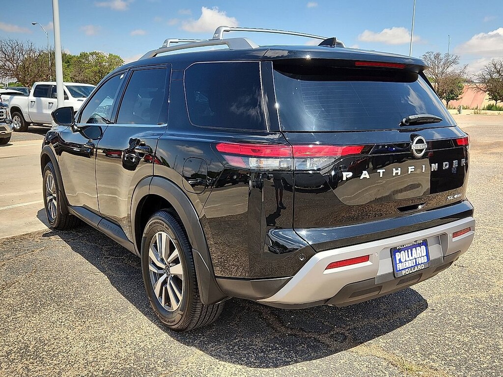 Used 2023 Nissan Pathfinder SL SUV