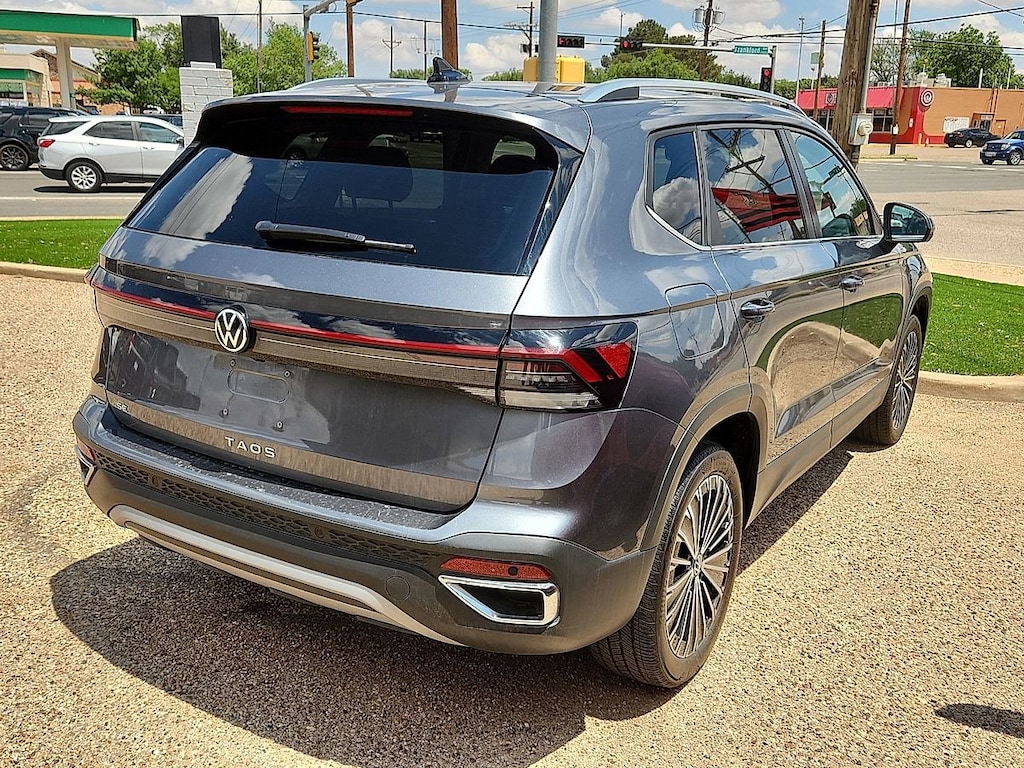 Used 2025 Volkswagen Taos 1.5T SE SUV
