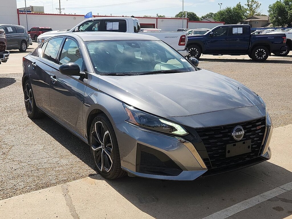 Used 2024 Nissan Altima 2.5 SR Sedan