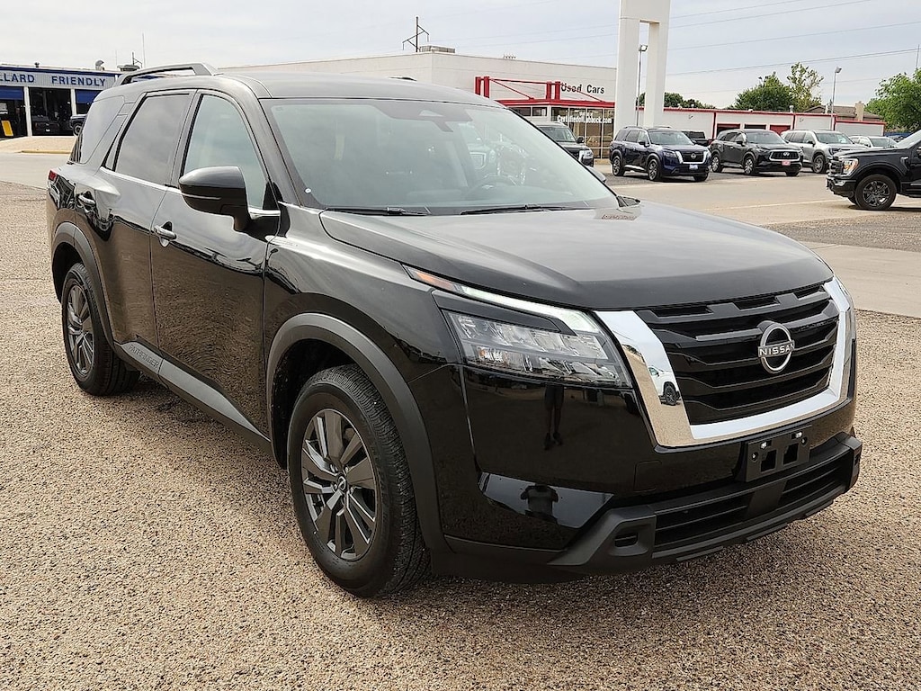Used 2024 Nissan Pathfinder SV SUV