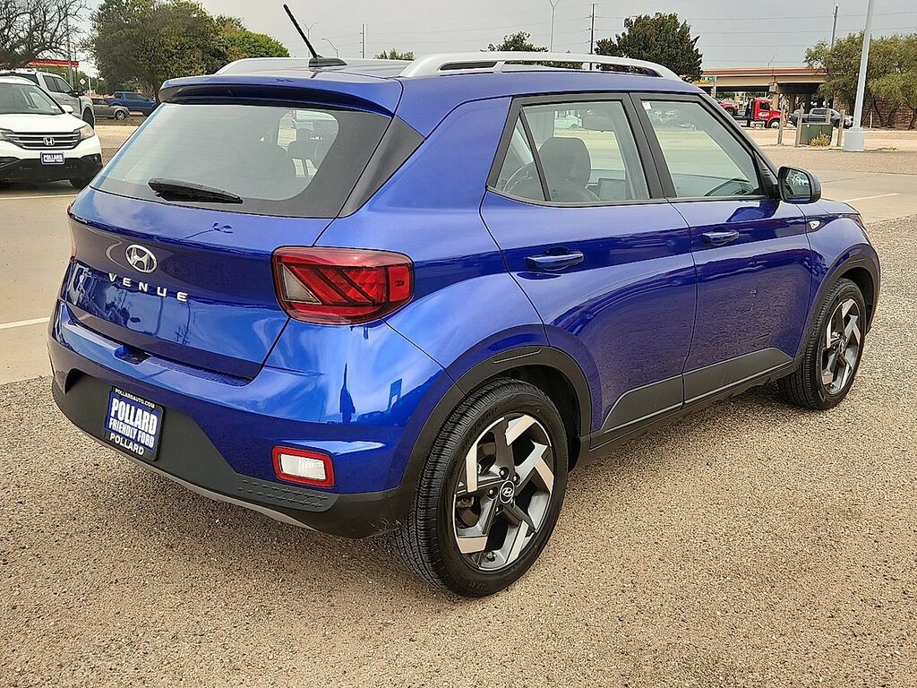 Used 2025 Hyundai Venue Limited SUV