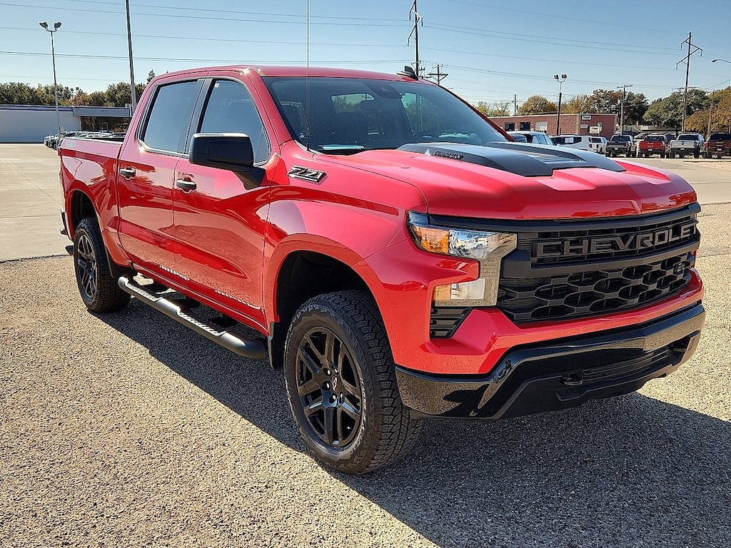 Used 2025 Chevrolet Silverado 1500 Custom Trail Boss Truck Crew Cab