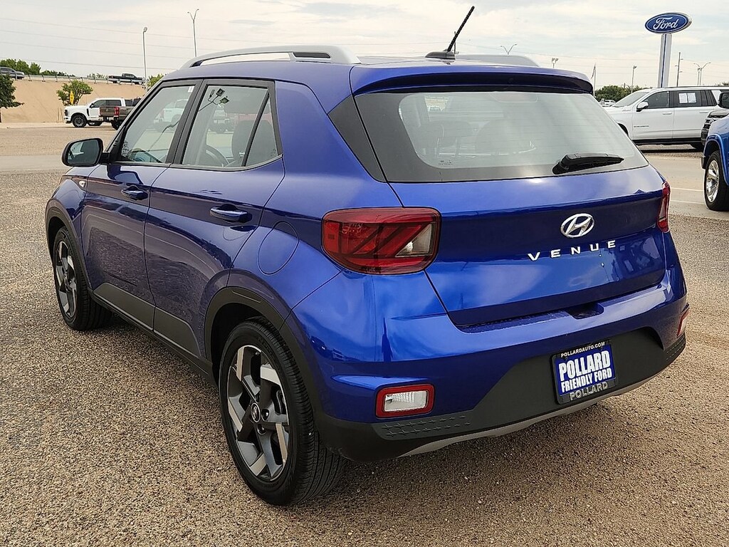 Used 2025 Hyundai Venue Limited SUV