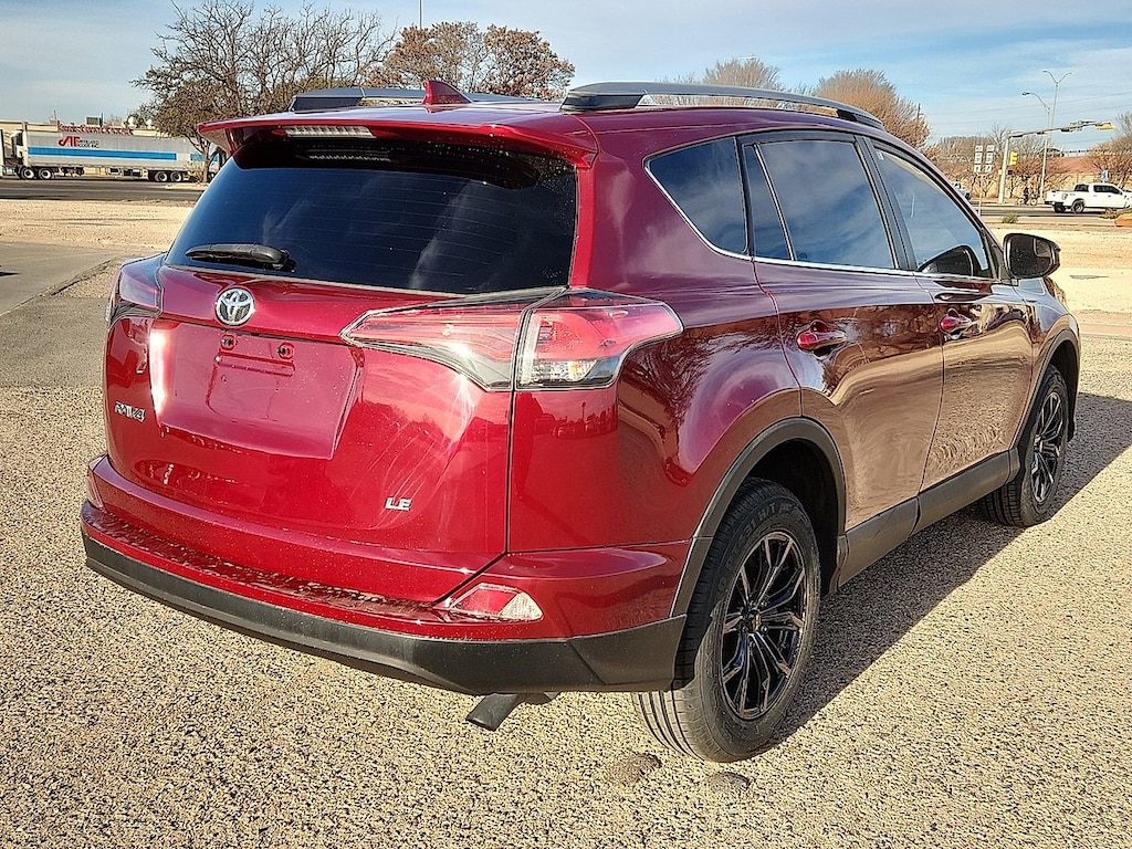 Used 2018 Toyota RAV4 LE SUV