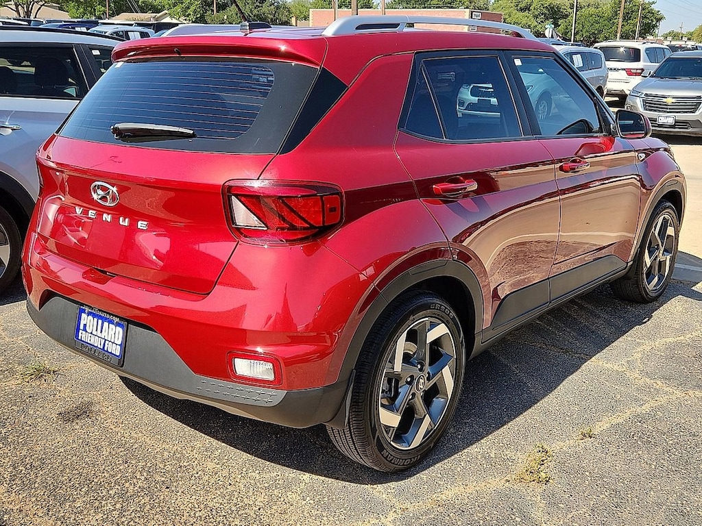 Used 2024 Hyundai Venue Limited SUV