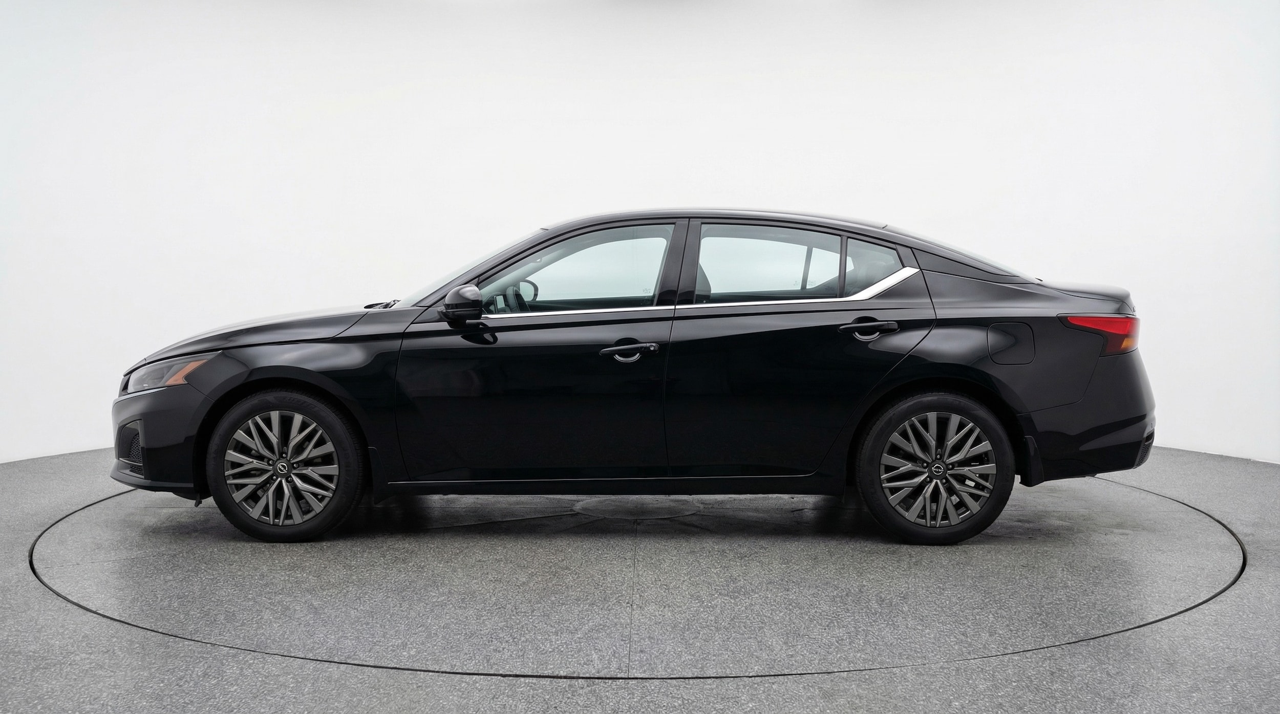 Thumbnail: 2025 Nissan Altima - 4