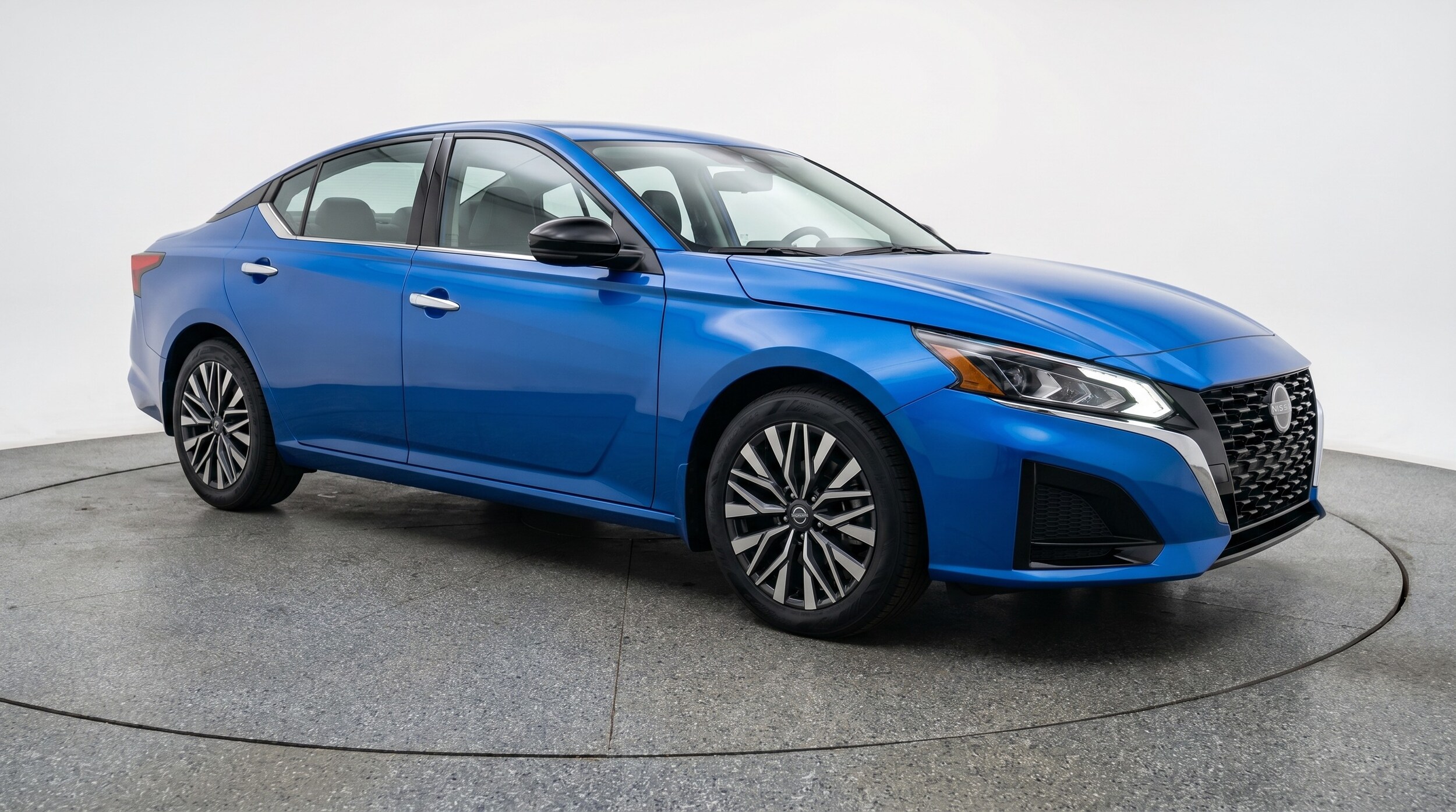 Thumbnail: 2025 Nissan Altima - 1