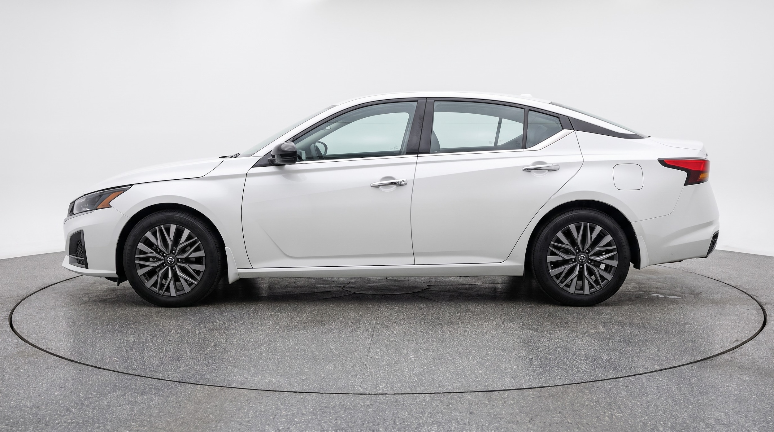 Thumbnail: 2025 Nissan Altima - 4