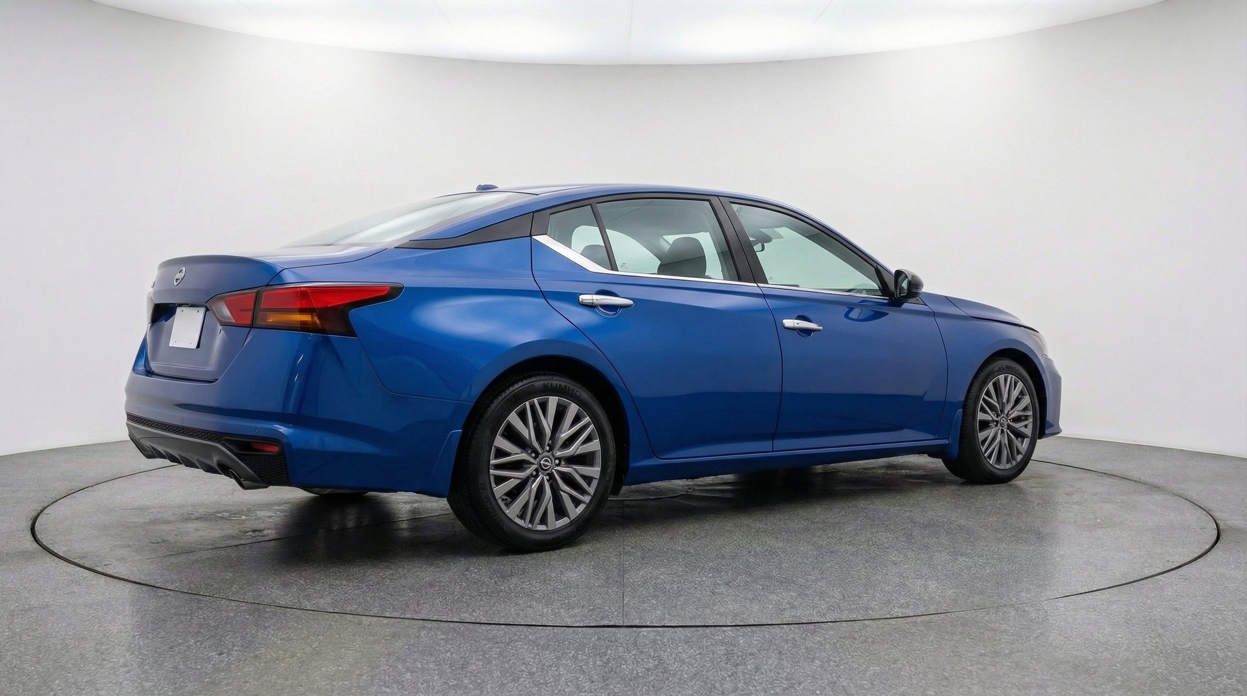 Thumbnail: 2025 Nissan Altima - 9