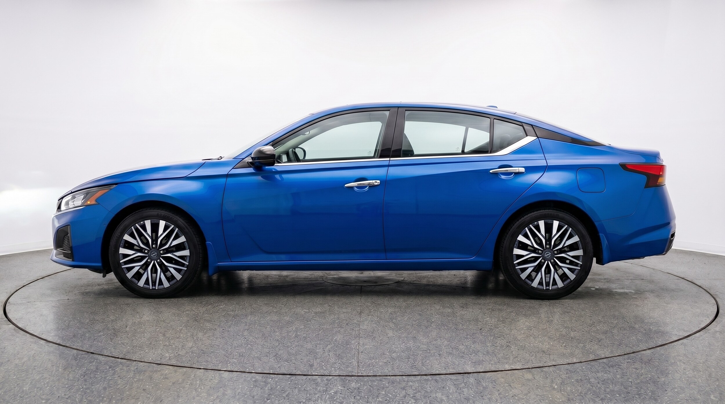 Thumbnail: 2025 Nissan Altima - 4