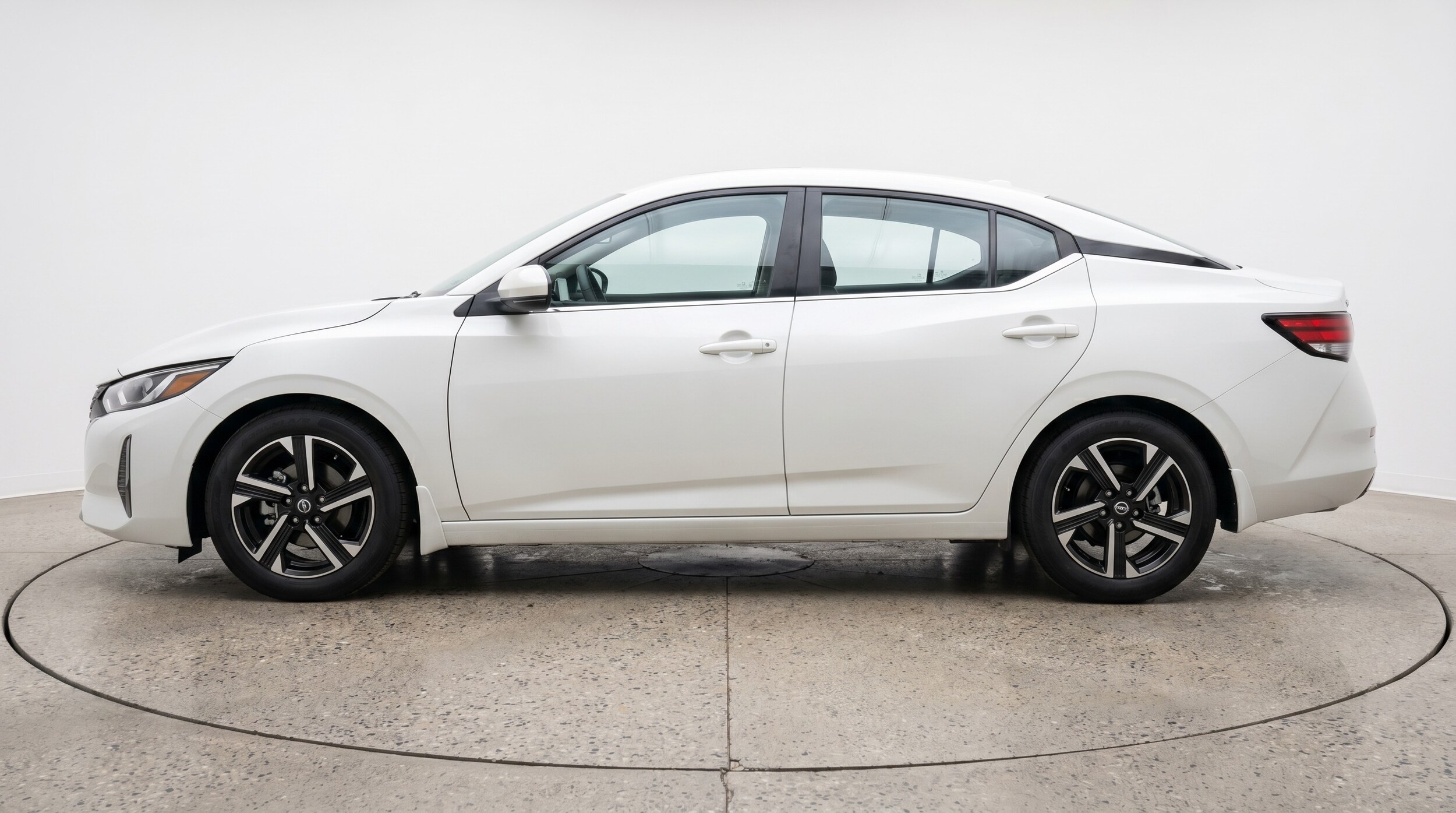 Thumbnail: 2024 Nissan Sentra - 4