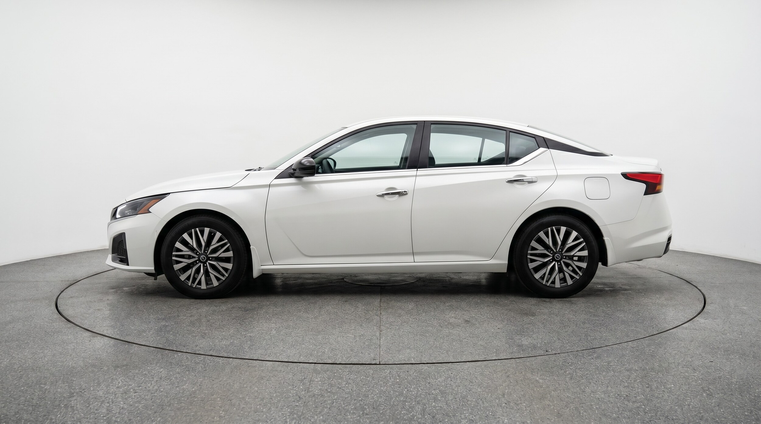 Thumbnail: 2025 Nissan Altima - 4
