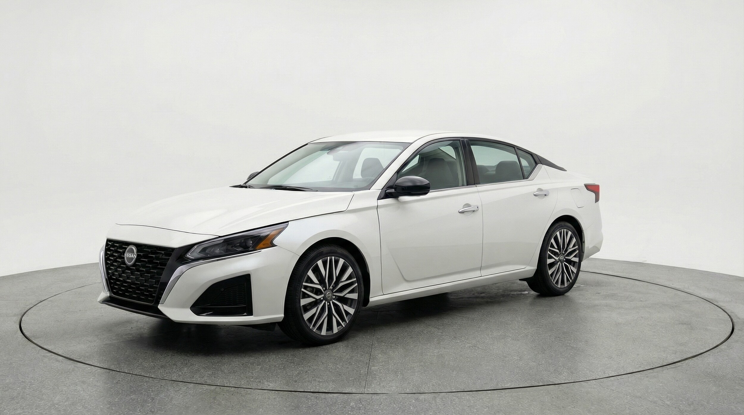 Thumbnail: 2025 Nissan Altima - 3