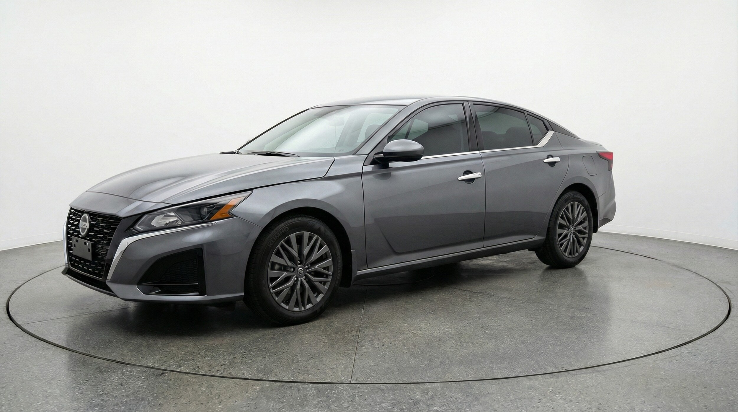 Thumbnail: 2025 Nissan Altima - 3