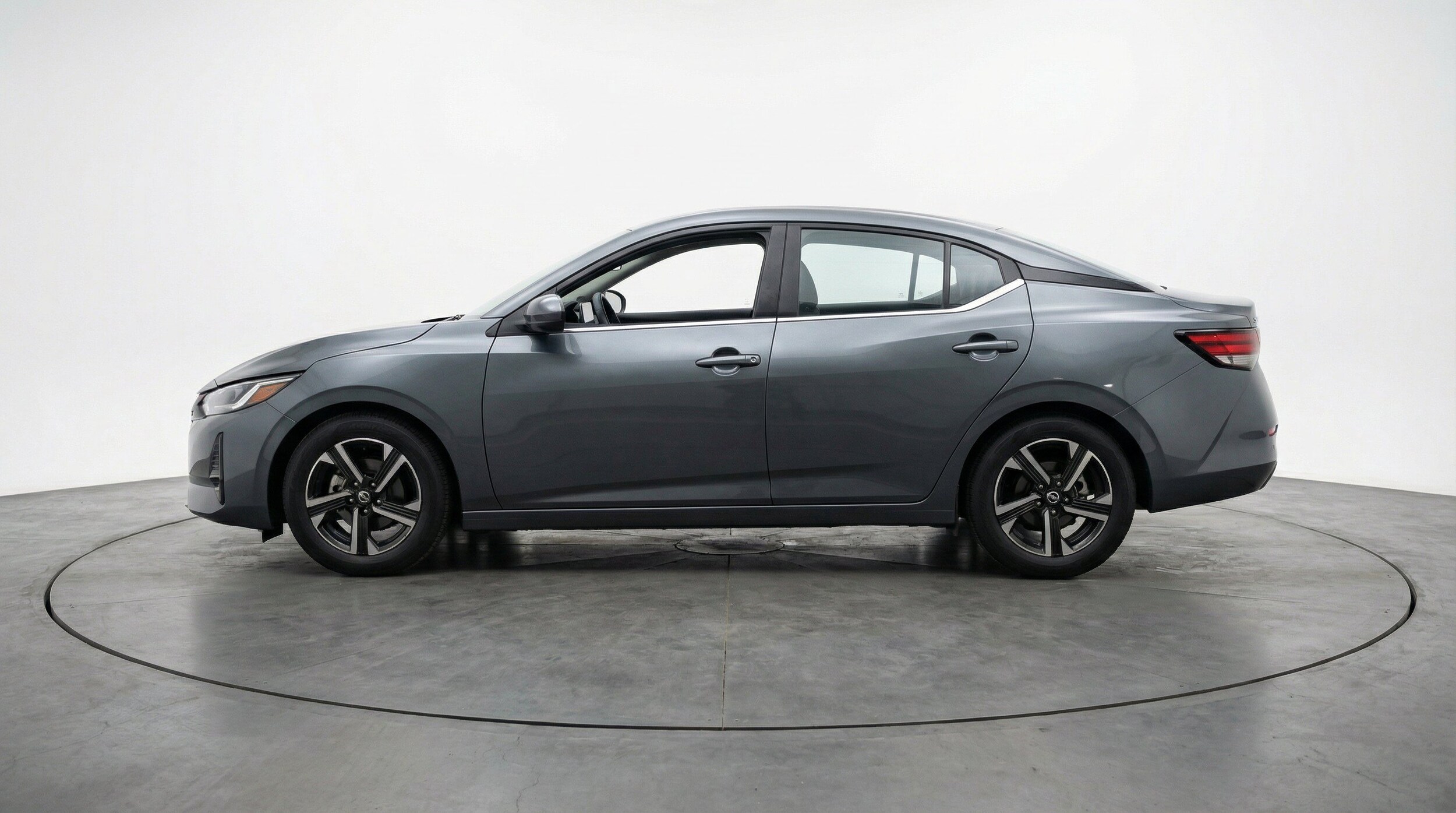 Thumbnail: 2025 Nissan Sentra - 5