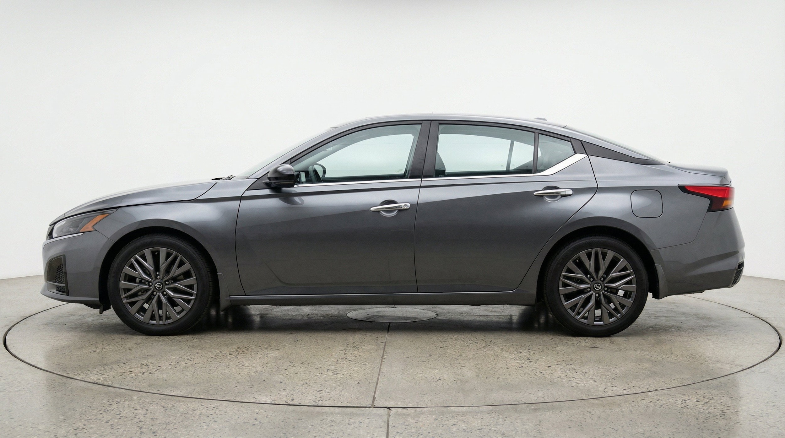 Thumbnail: 2025 Nissan Altima - 5