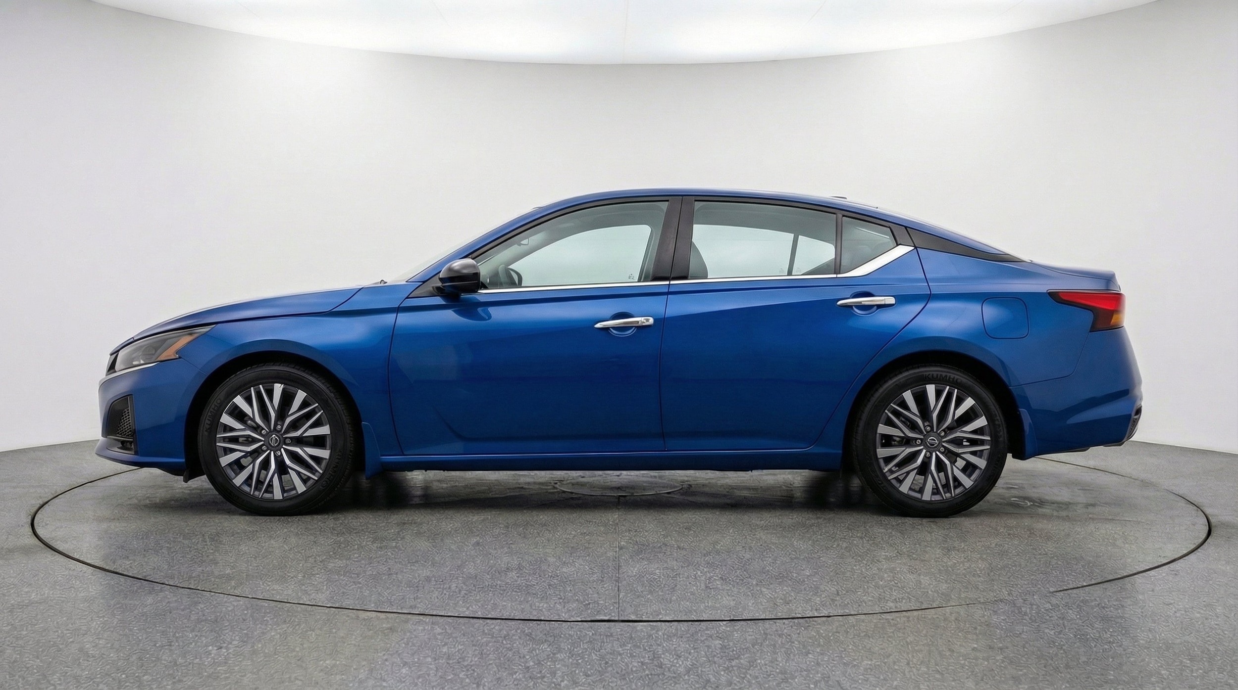Thumbnail: 2025 Nissan Altima - 5