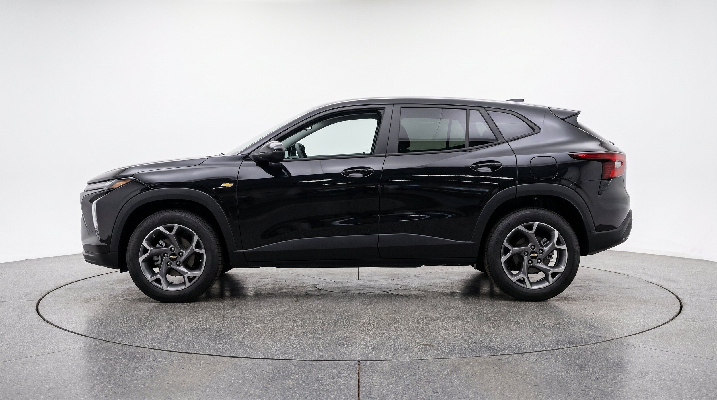 Thumbnail: 2025 Chevrolet Trax - 5