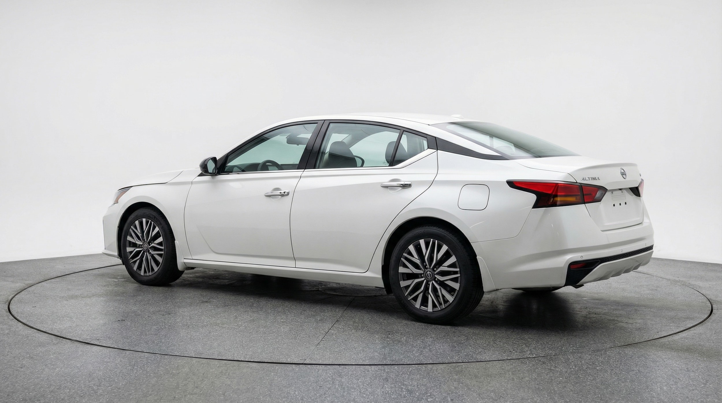 Thumbnail: 2025 Nissan Altima - 5