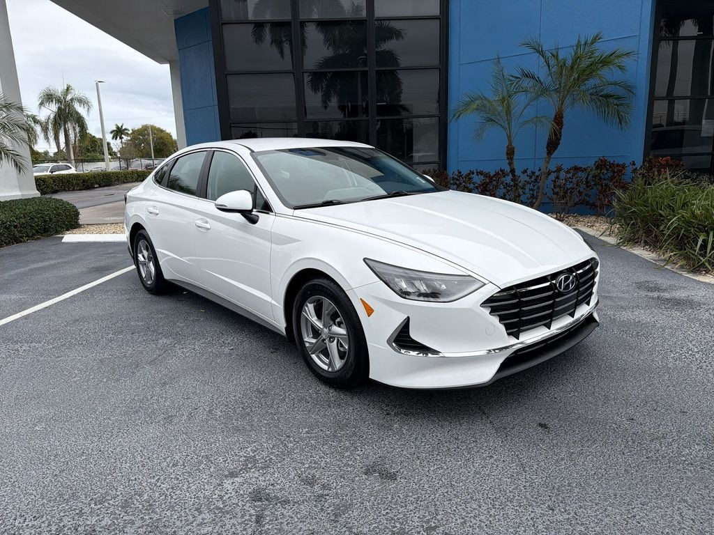 Used 2023 Hyundai Sonata SE Sedan