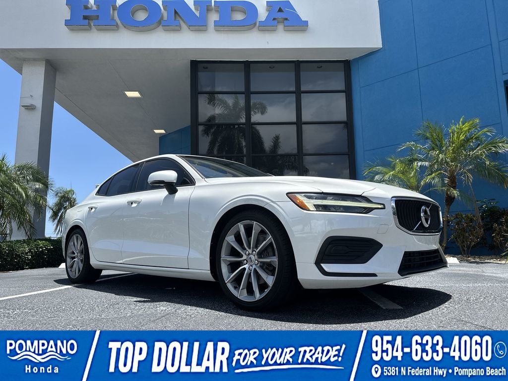 Used 2019 Volvo S60 T5 Momentum Sedan