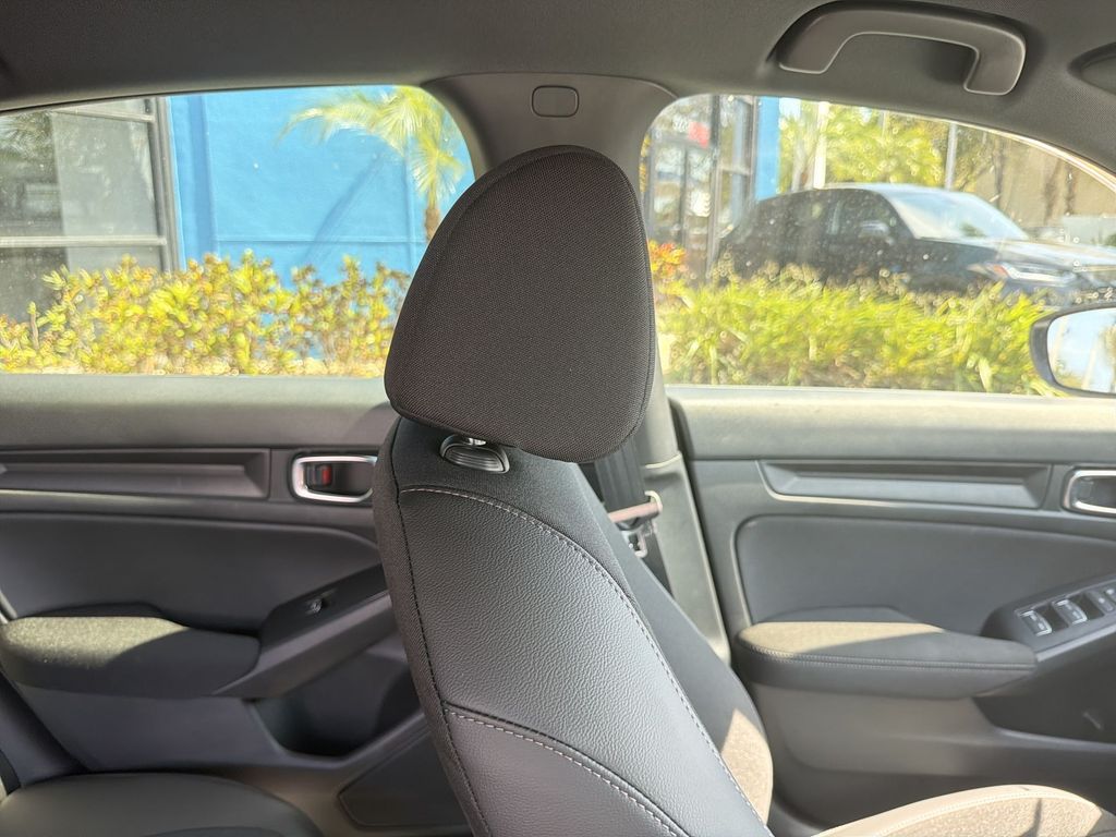 2025 Honda Civic Hatchback Sport - Photo 16