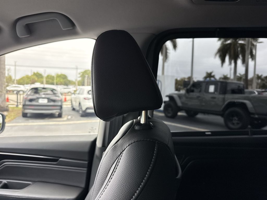 2024 Honda Odyssey Touring - Photo 12