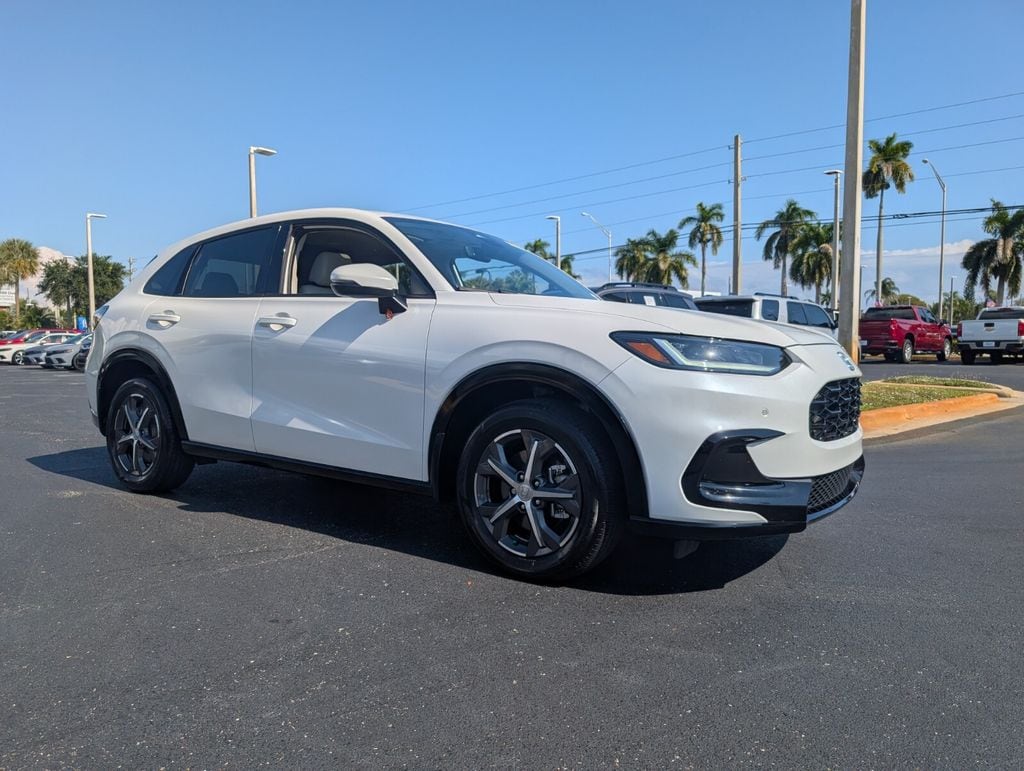 2024 Honda HR-V EX-L's photo