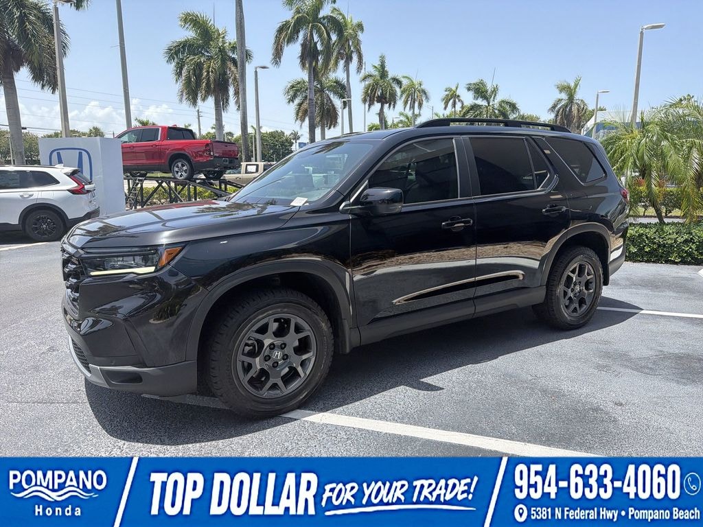 Certified 2025 Honda Pilot TrailSport SUV