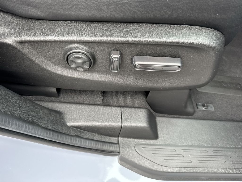 2024 Honda Odyssey Touring - Photo 41