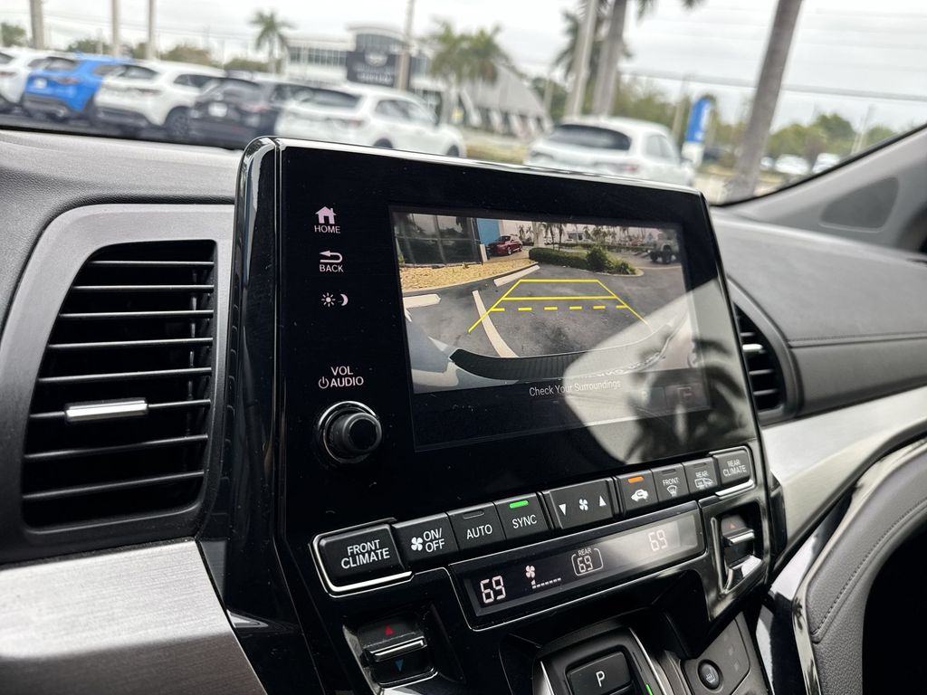 2024 Honda Odyssey Touring - Photo 46