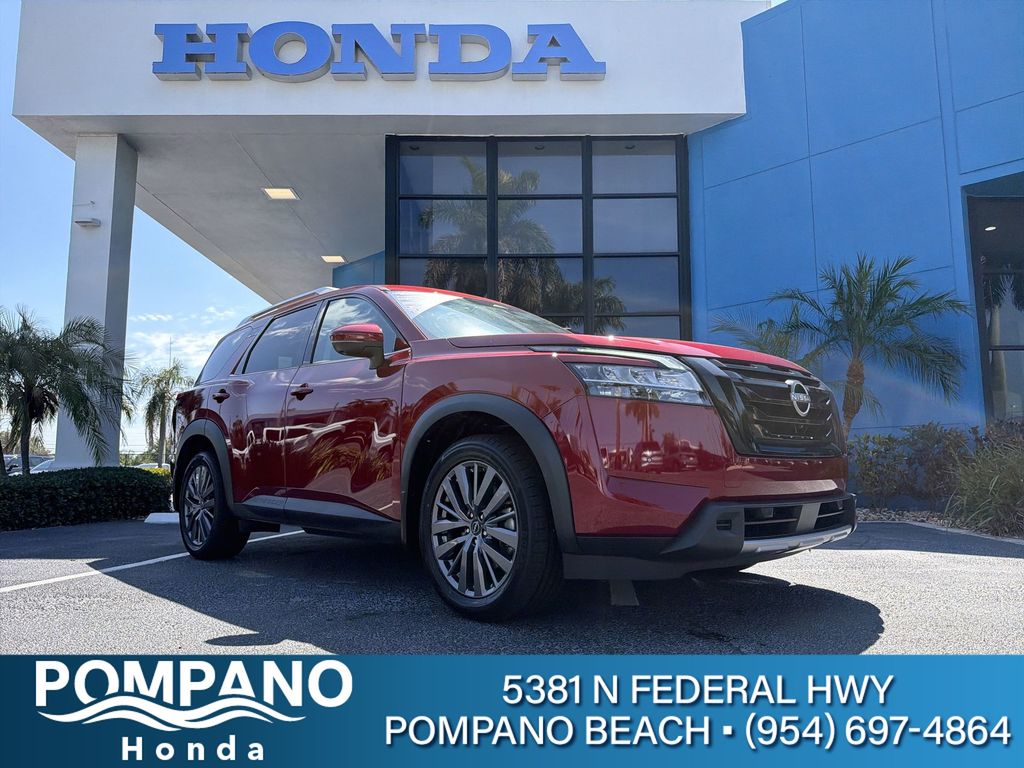 2024 Nissan Pathfinder SL 2WD's photo