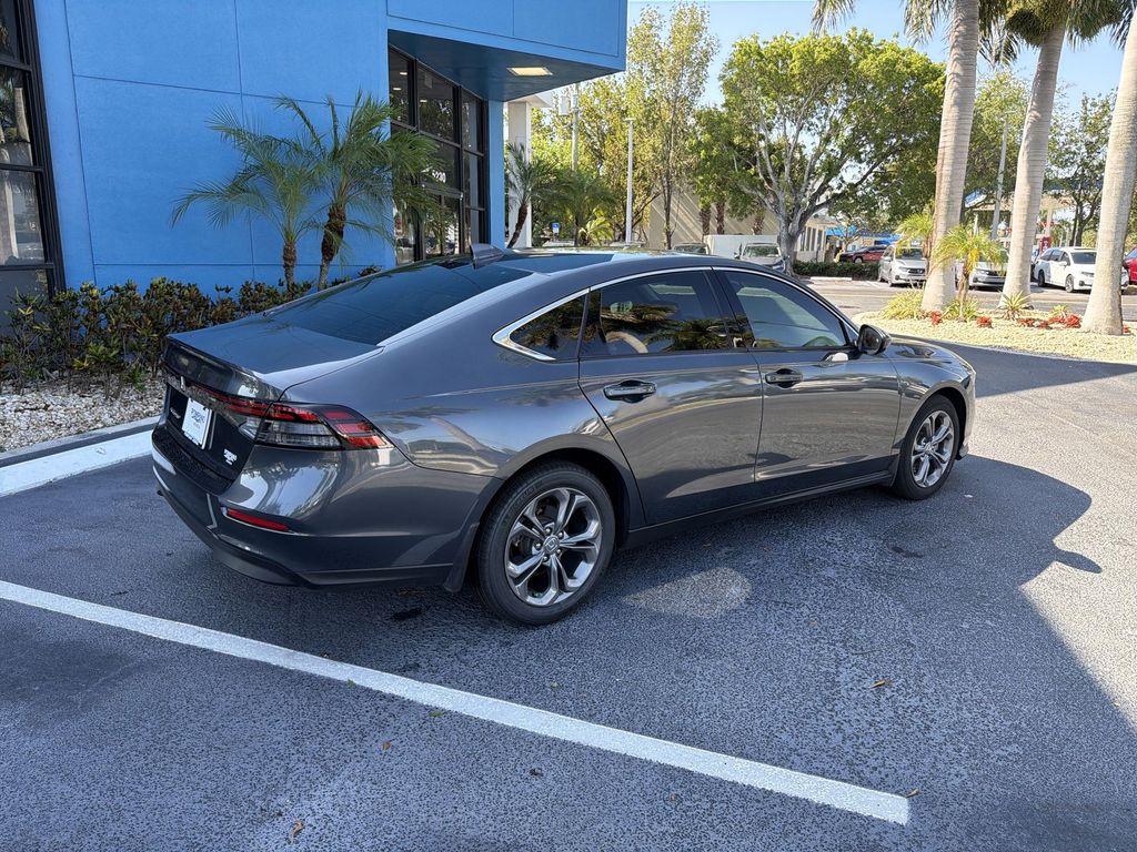 2024 Honda Accord EX - Photo 8