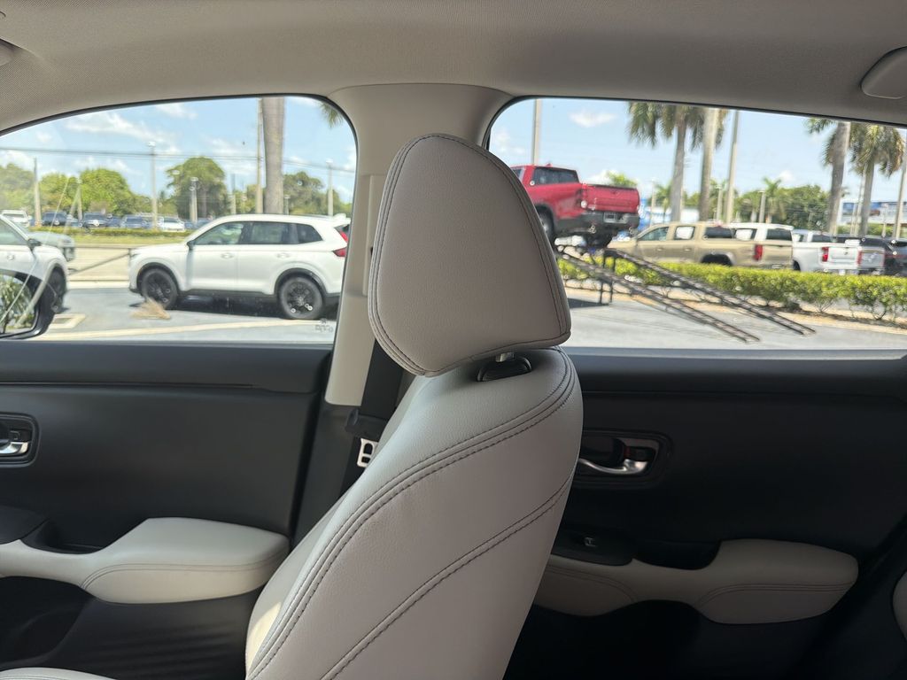 2024 Honda HR-V EX-L - Photo 12
