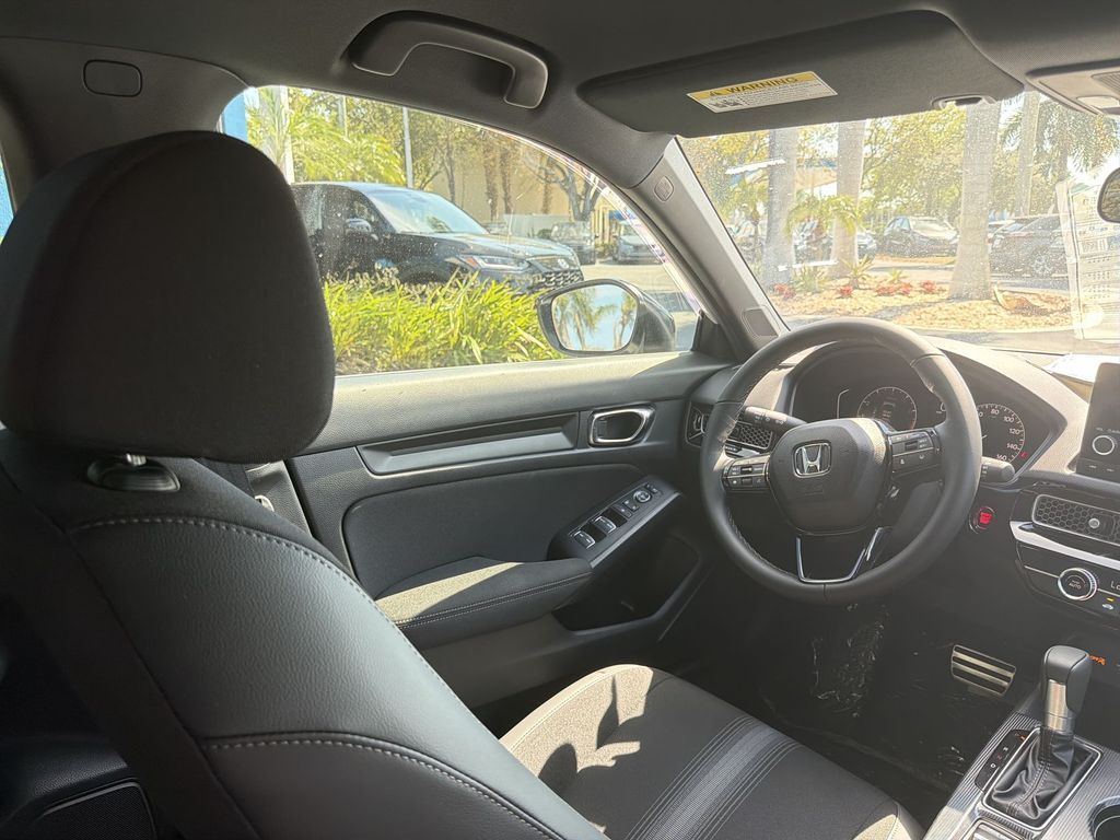 2025 Honda Civic Hatchback Sport - Photo 17