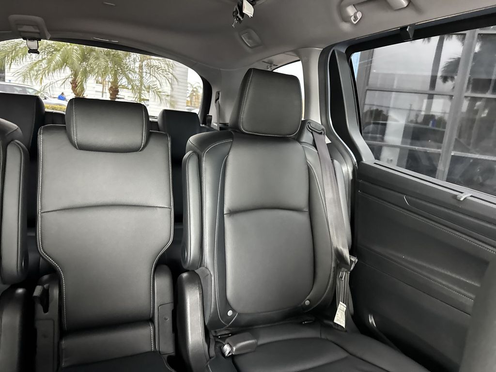 2024 Honda Odyssey Touring - Photo 15