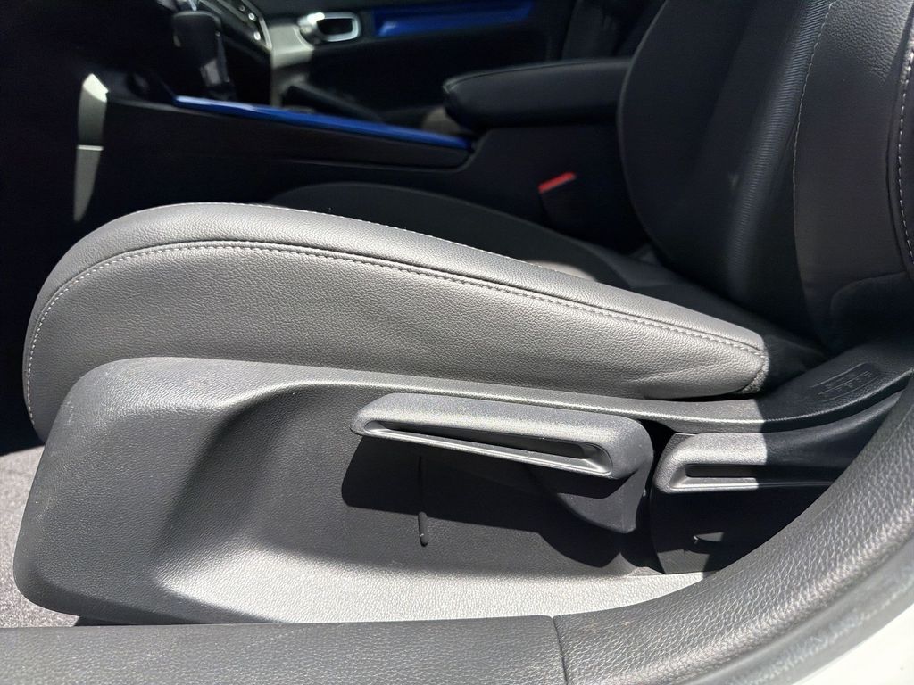 2025 Honda Civic Sport - Photo 31