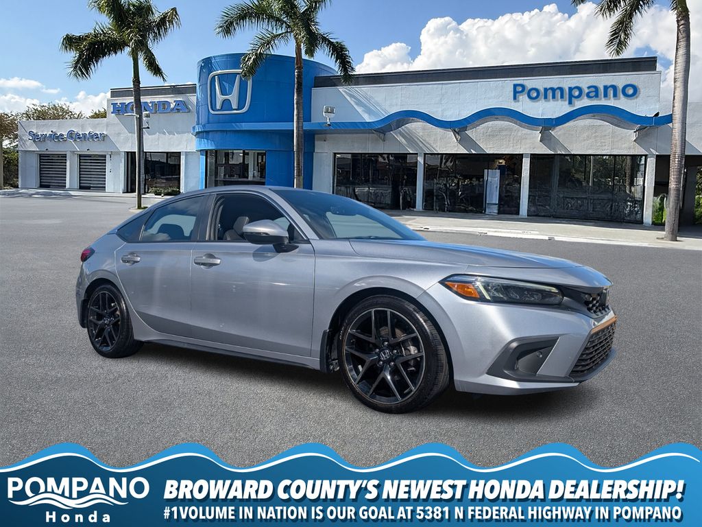 2022 Honda Civic Hatchback Sport Touring's photo