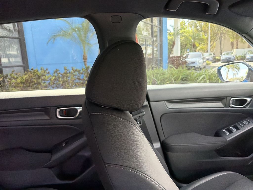 2025 Honda Civic Hatchback Sport - Photo 16