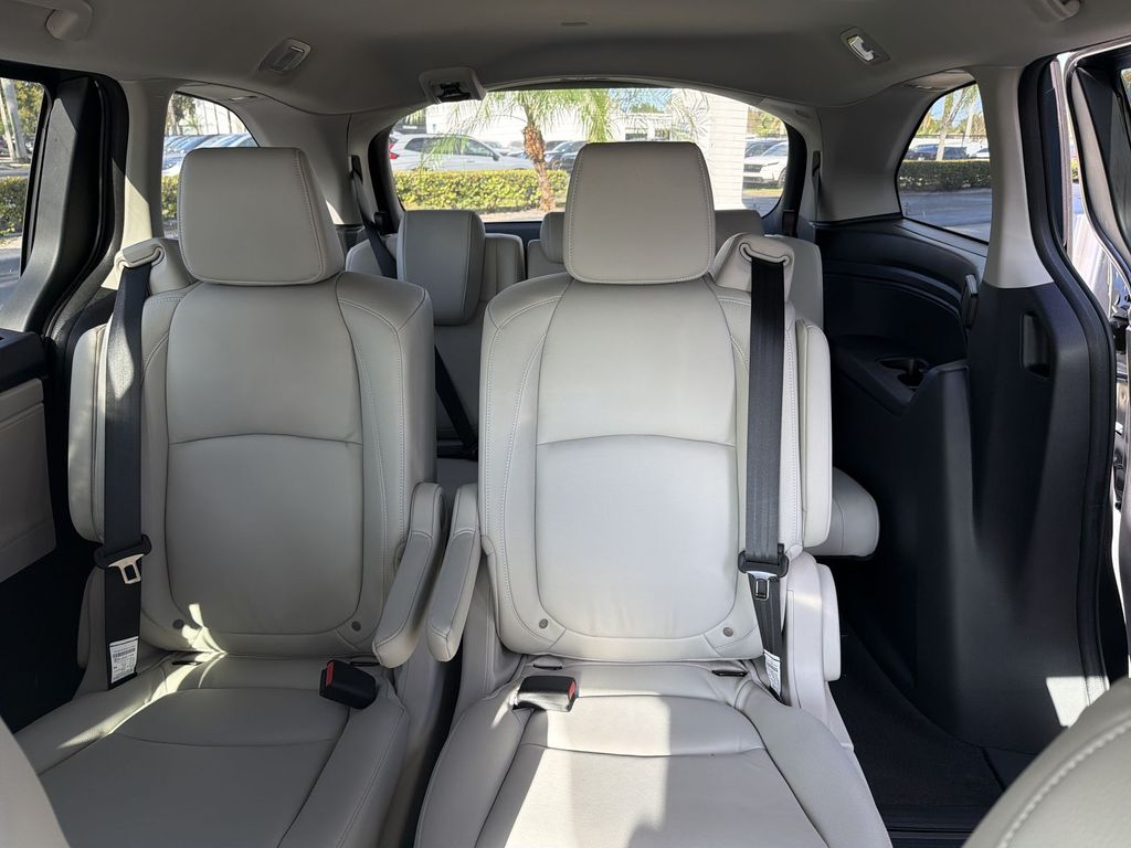2026 Honda Odyssey EX-L - Photo 12