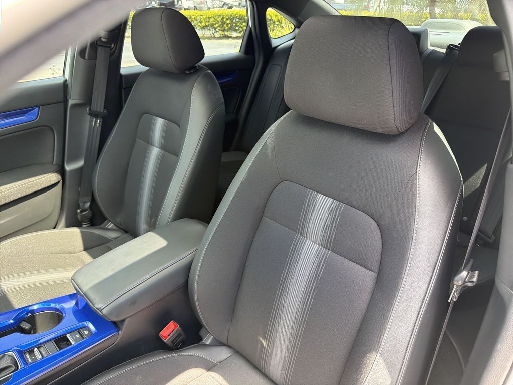 2025 Honda Civic Sport - Photo 22