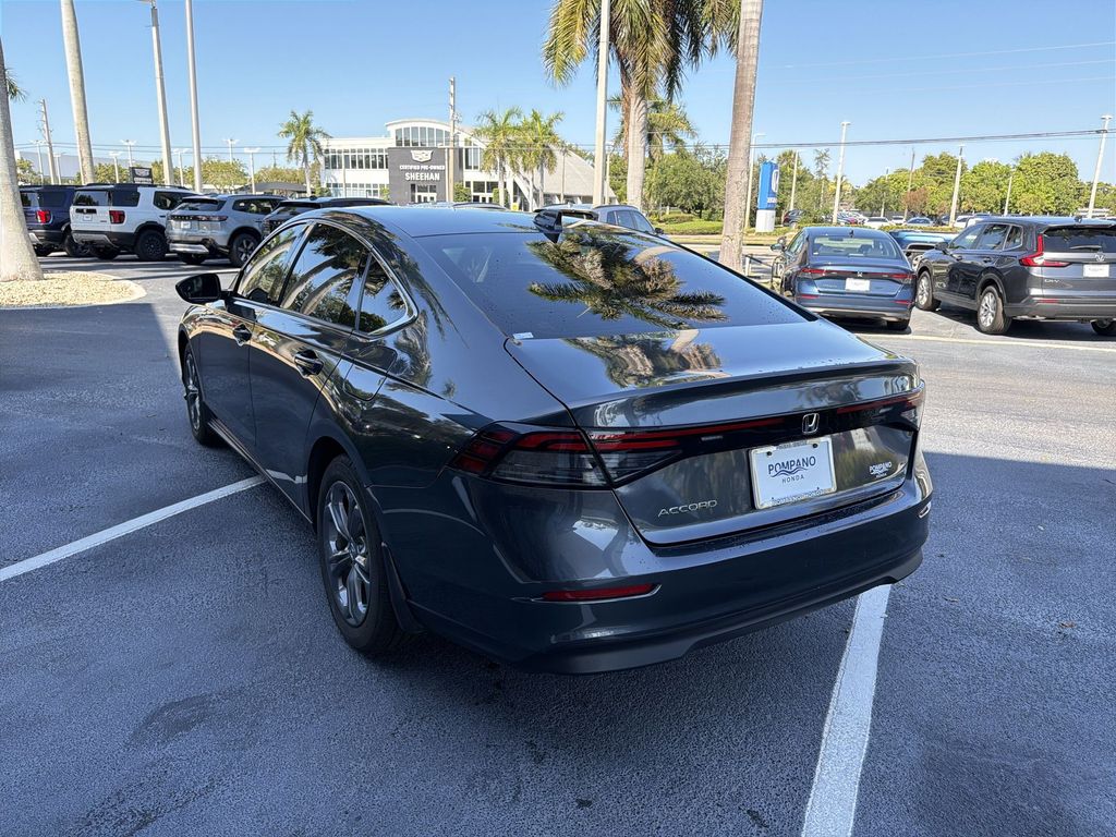 2024 Honda Accord EX - Photo 6